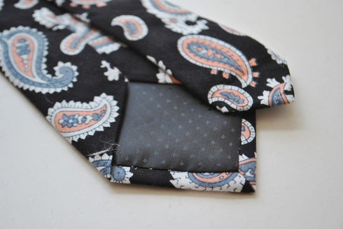skinny linen black and white paisley design